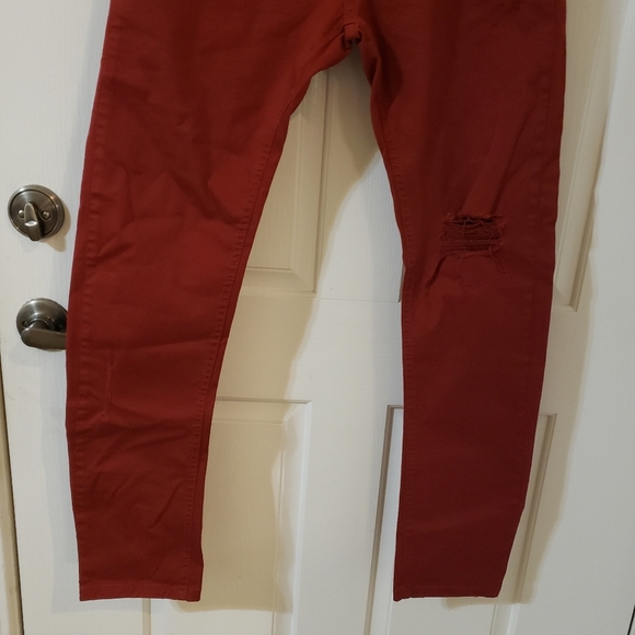 Zara Man Red Distressed Jeans - Picture 2 of 9